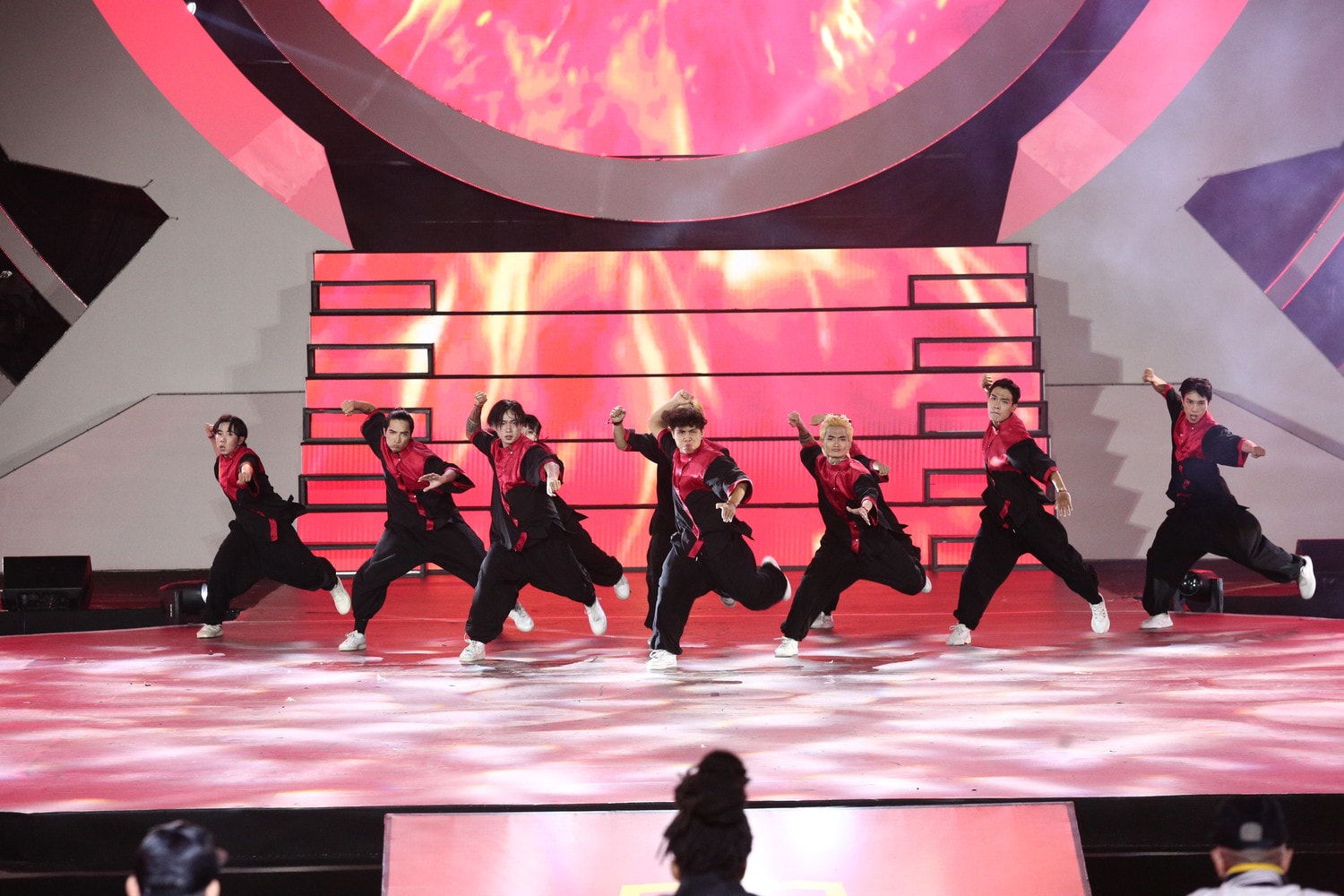 Đội SPACEX giành á quân bảng Quốc tế hạng mục Showcase của Dalat Best Dance Crew 2024 - Hoa Sen Home International Cup với giải thưởng 3.000 USD Sôi động lễ hội vũ đạo ngoài trời tại Quảng trường Lâm viên – Đà Lạt