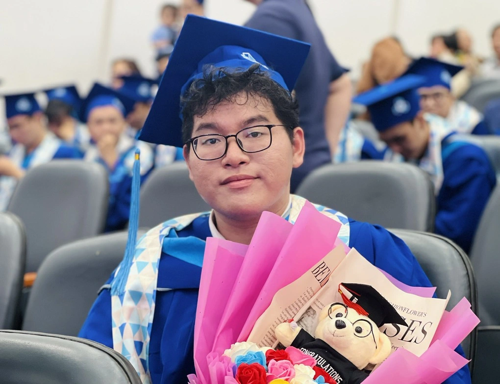 Nam sinh học vượt, đứng đầu danh sách tốt nghiệp trường Đại học Bách khoa TP. Hồ Chí Minh -0