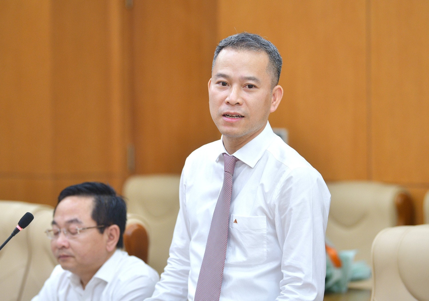 Tổng Biên tập Tạp chí Nghiên cứu lập pháp Trần Văn Biên phát biểu