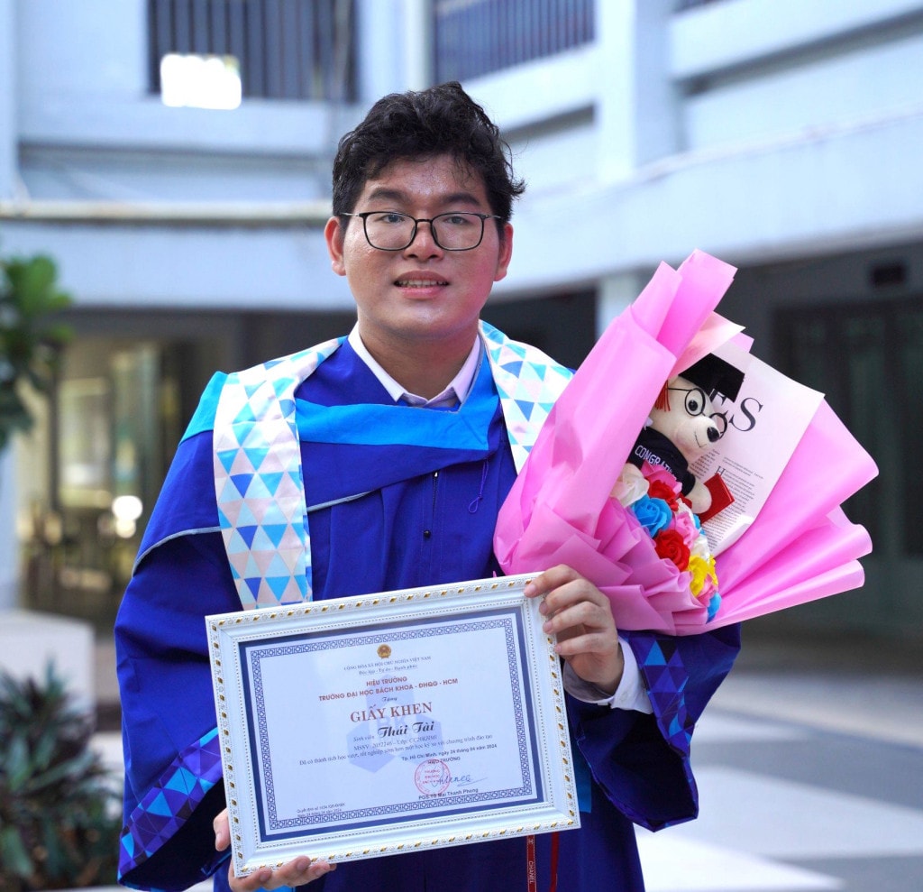 Nam sinh học vượt, đứng đầu danh sách tốt nghiệp trường Đại học Bách khoa TP. Hồ Chí Minh -0