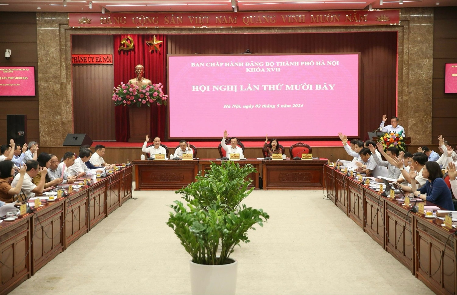 Lựa chọn chủ đề và phương châm đại hội Đại hội XVIII nổi bật, tối ưu, đầy đủ -0