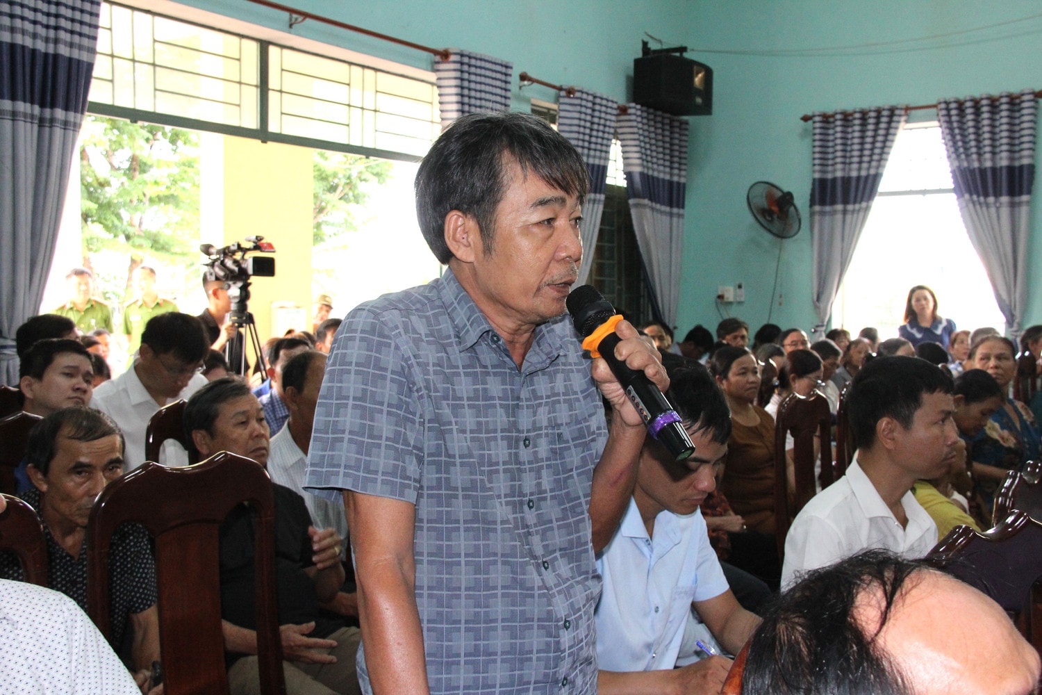 Cử tri huyện Tiên Phước phản ánh các vấn đề liên quan đến giá điện