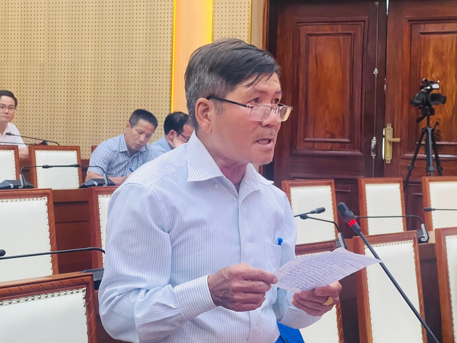 Đoàn ĐBQH tỉnh Quảng Ngãi: tiếp xúc chuyên đề với ngư dân -0