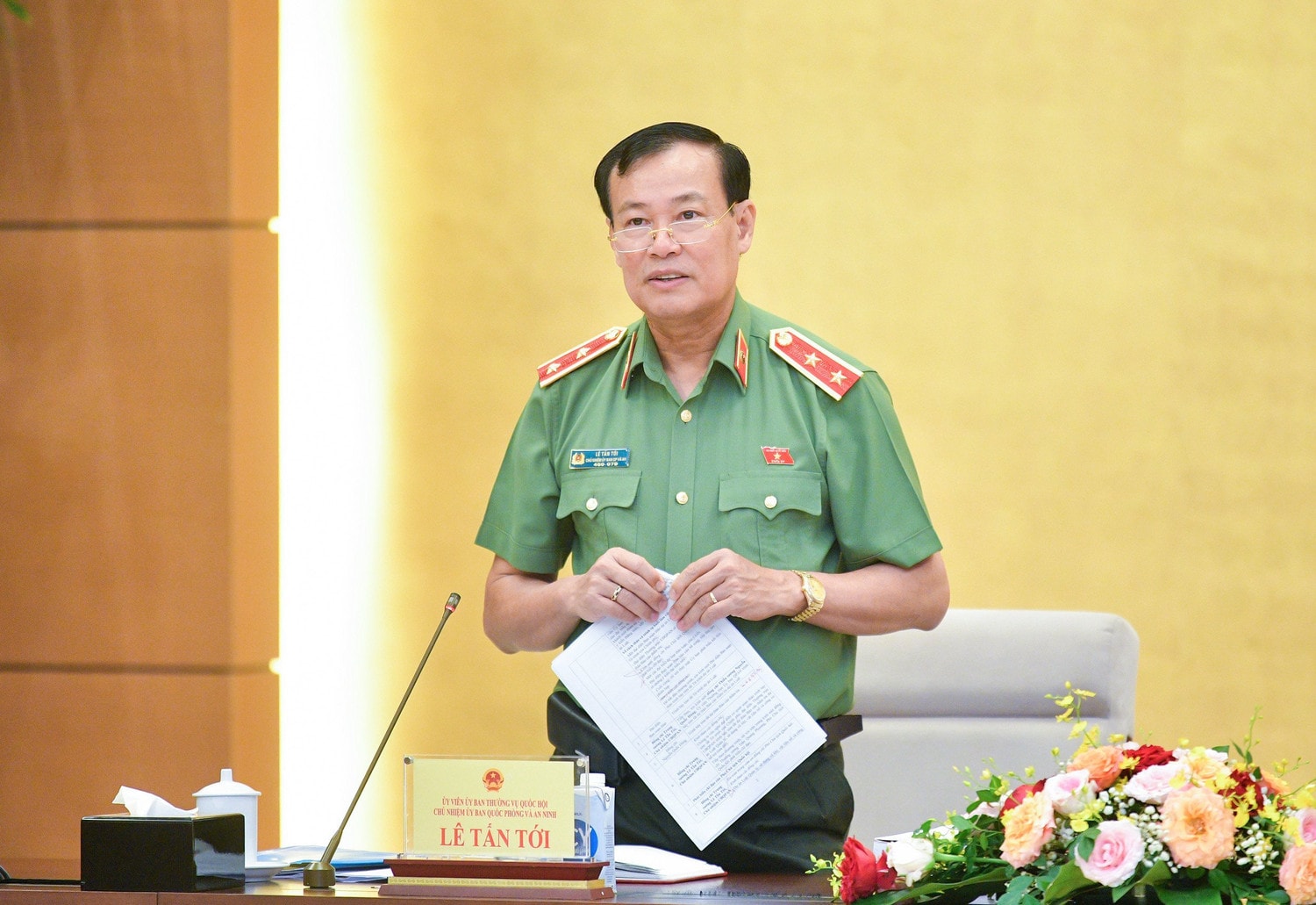 Phó Chủ tịch Quốc hội, Thượng tướng Trần Quang Phương dự phiên họp thẩm tra dự án Luật Phòng không nhân dân