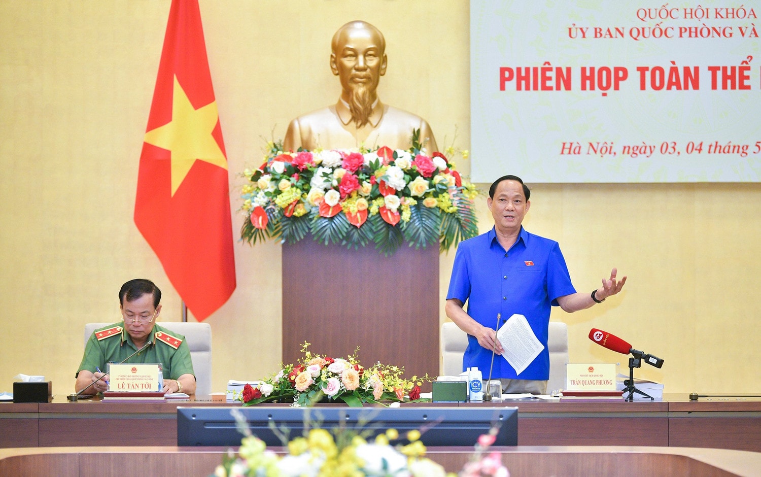Phó Chủ tịch Quốc hội, Thượng tướng Trần Quang Phương dự phiên thẩm tra dự án Luật Quản lý, sử dụng vũ khí, vật liệu nổ và công cụ hỗ trợ (sửa đổi)