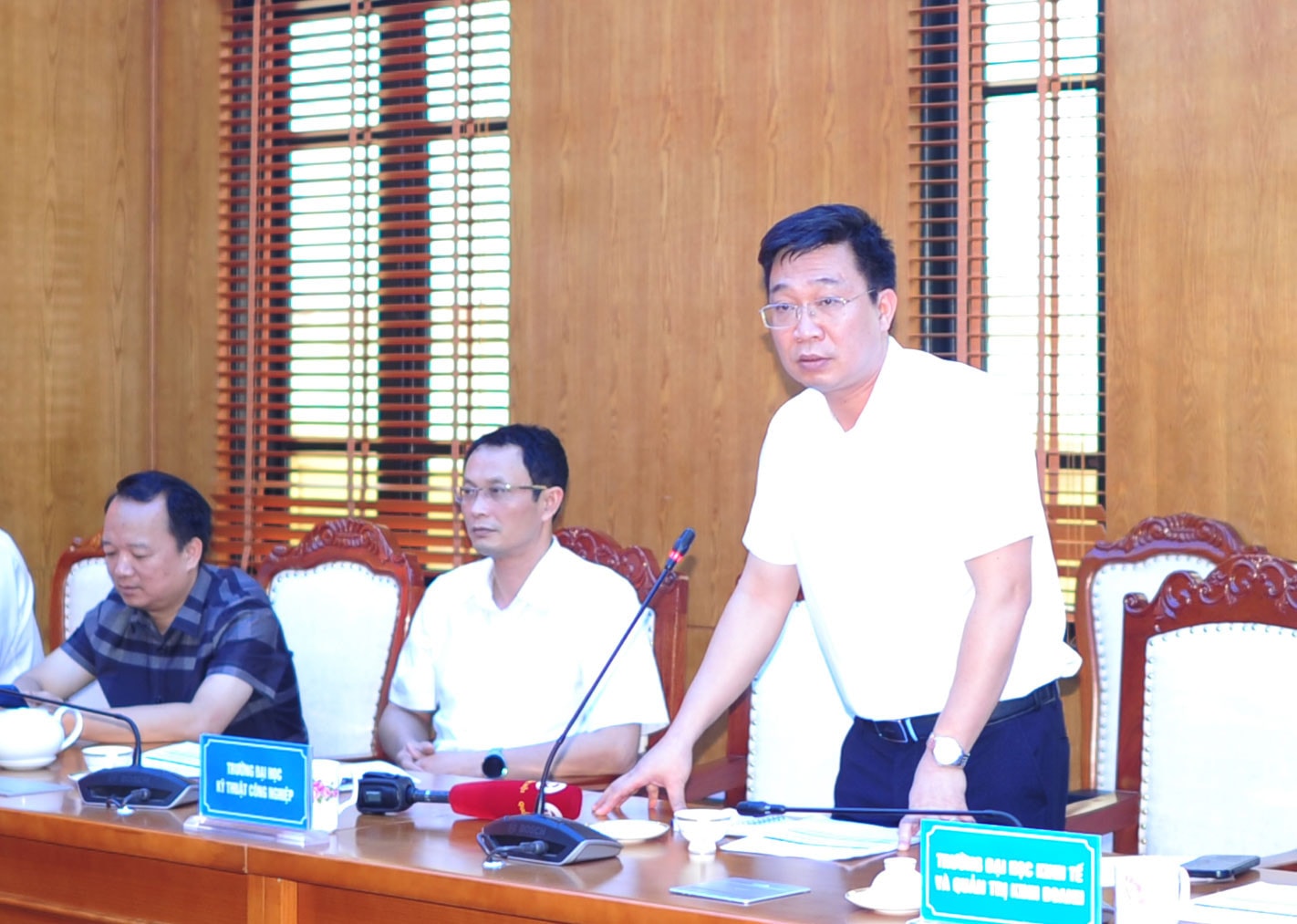 Đoàn giám sát của Ủy ban Thường vụ Quốc hội về đơn vị sự nghiệp công lập làm việc với Đại học Thái Nguyên -0