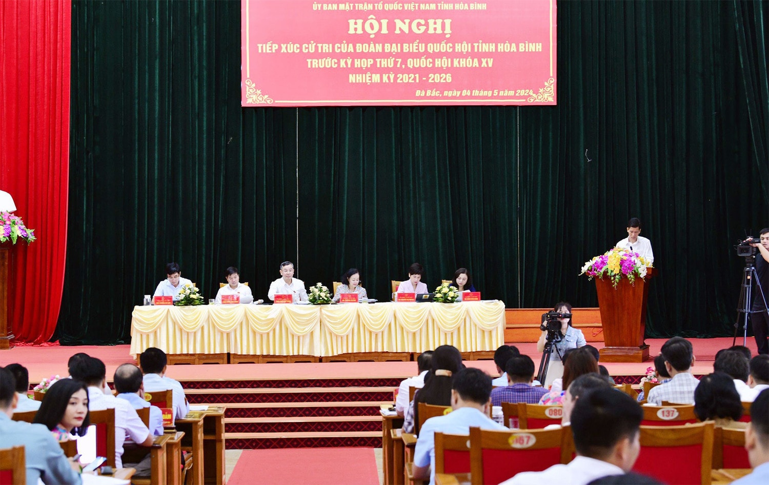 Thường trực Ban Bí thư Trương Thị Mai tiếp xúc cử tri tại Hòa Bình -0