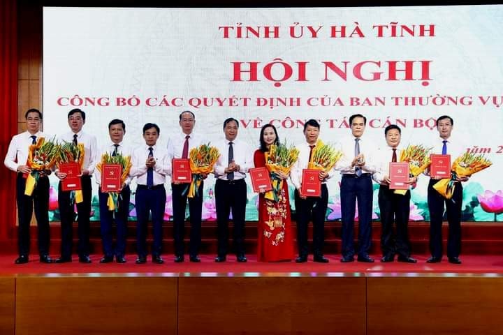Hà Tĩnh điều động, luân chuyển hàng loạt cán bộ chủ chốt -0