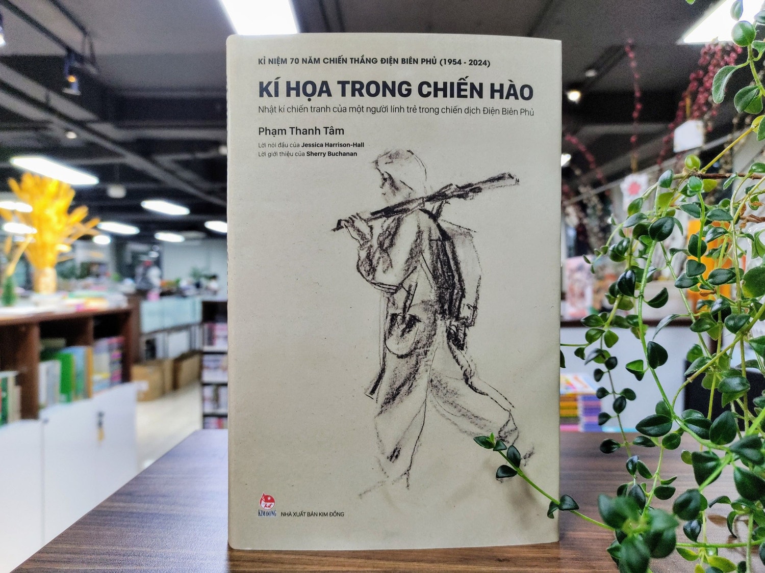 Cuốn sách lần đầu tiên được xuất bản tại Việt Nam