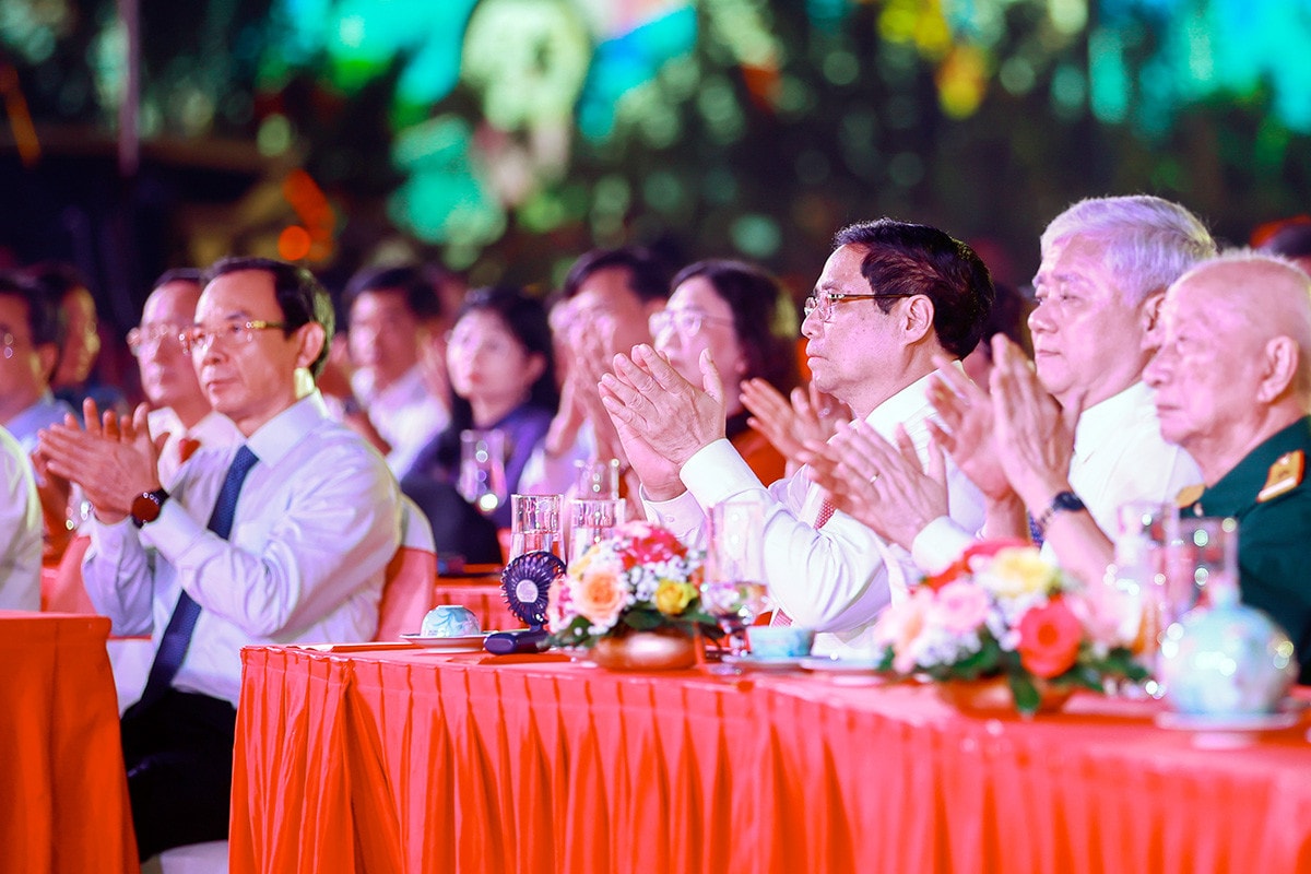 Thủ tướng Phạm Minh Chính tham dự Chương trình Cầu truyền hình “Dưới lá cờ Quyết thắng” kỷ niệm 70 năm Chiến thắng Điện Biên Phủ -0
