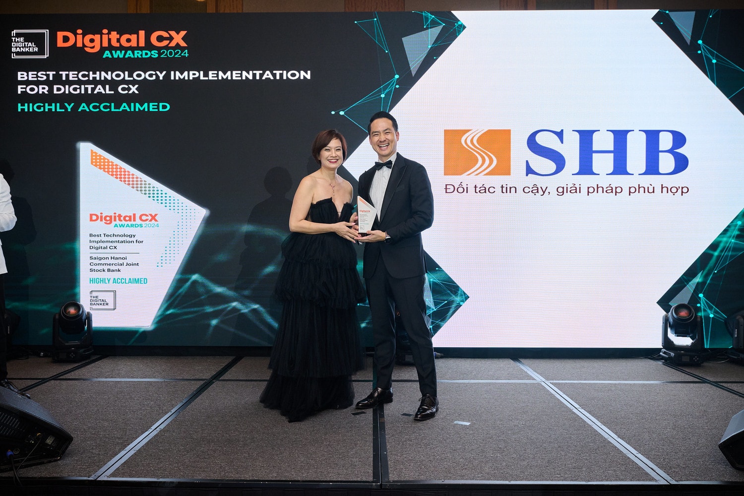 SHB là đại diện ngân hàng Việt Nam đầu tiên, duy nhất giành cú đúp giải thưởng tại Digital CX Awards 2024 -0