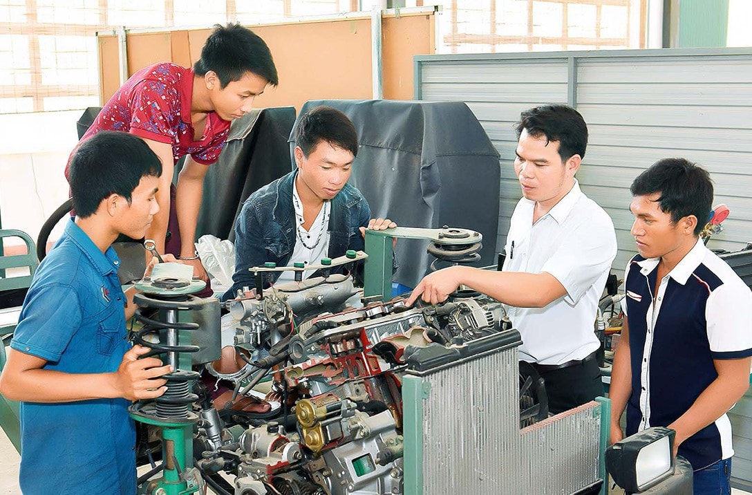 Đề xuất chính sách hỗ trợ giải quyết việc làm, đào tạo nghề cho người bị thu hồi đất -0