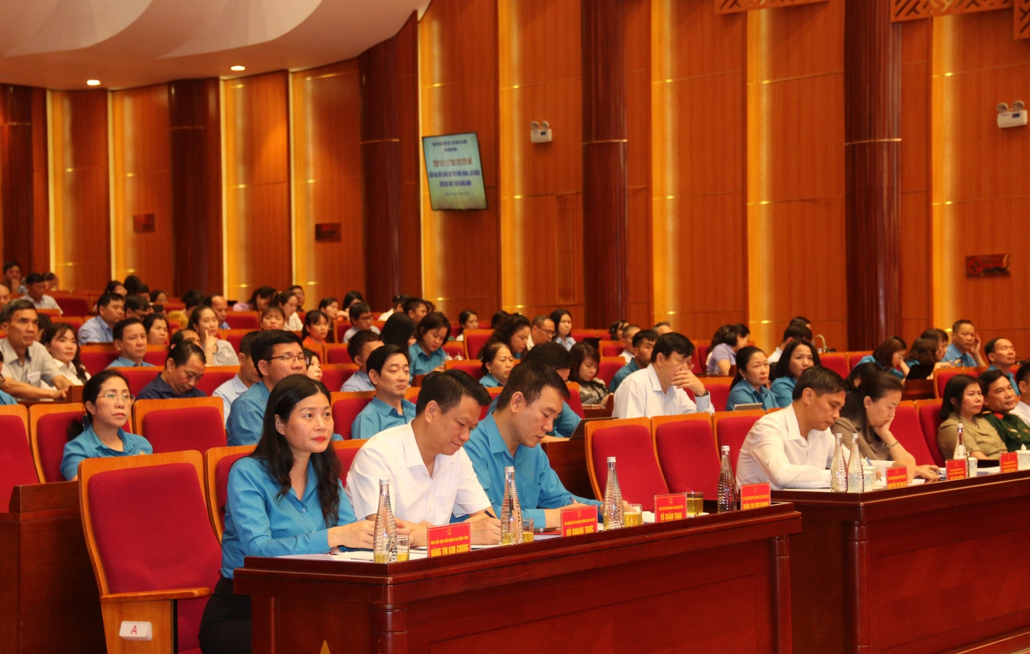 Các đại biểu dự hội nghị img_9379.jpg - 0
