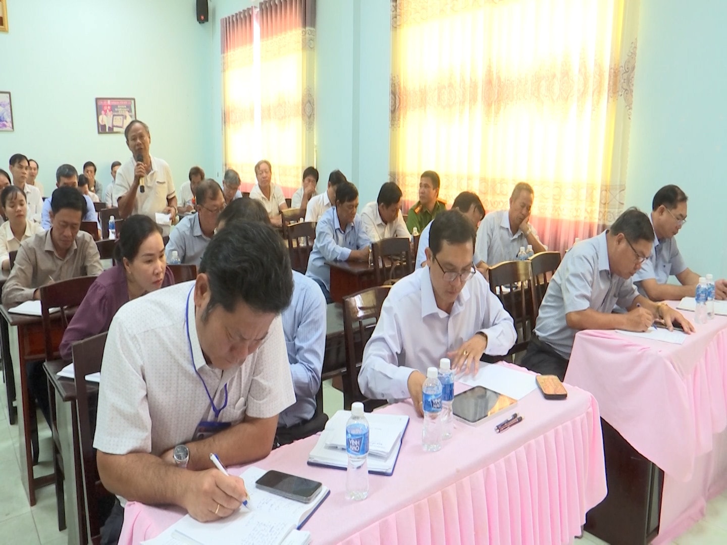 Cử tri Bình Thuận đề nghị cần sớm xây dựng dự án kè chắn sóng, khu neo đậu tàu thuyền, tránh trú bão tại Mũi Né -0