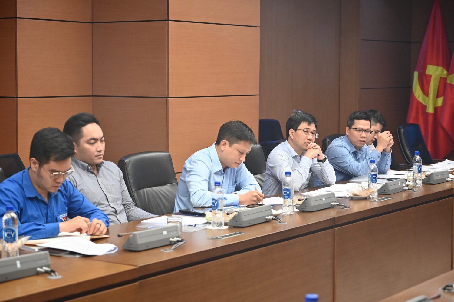 Quang cảnh cuộc làm việc. Ảnh: Linh Chi