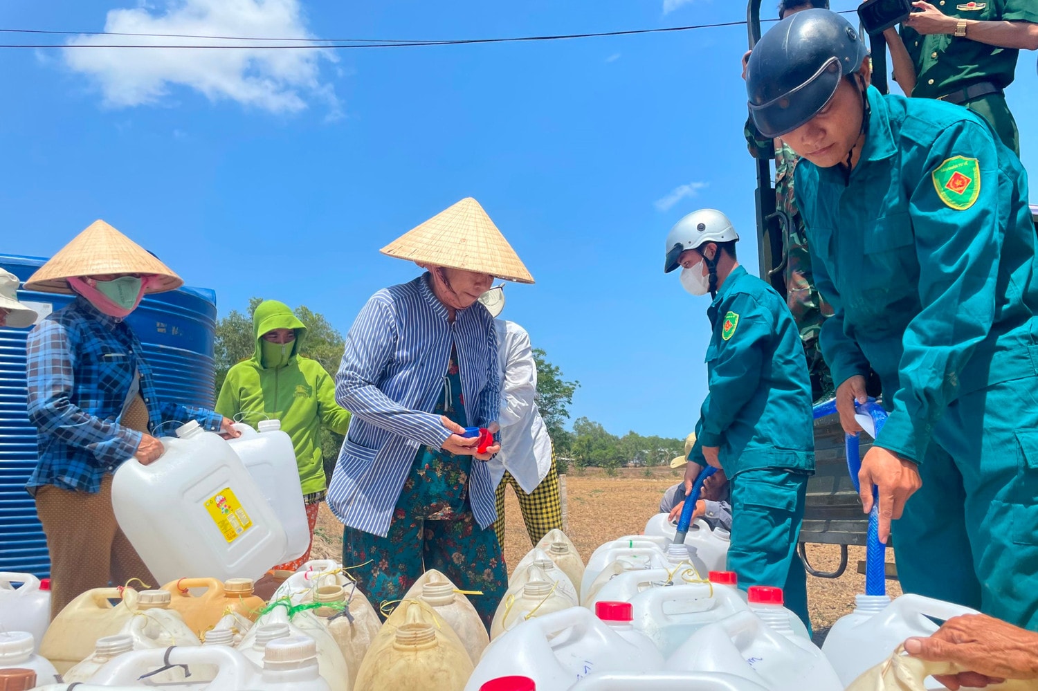 Long An: Nhiều giải pháp ứng phó với hạn, mặn