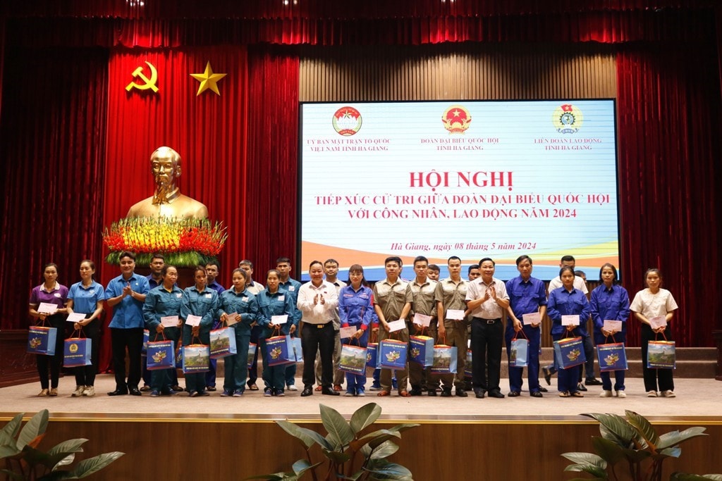 Kiến nghị rút ngắn thời gian đóng bảo hiểm xã hội đối với lao động làm việc nặng nhọc, độc hại -1