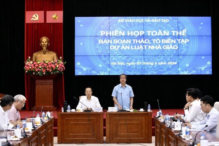Quá trình xây dựng dự án Luật Nhà giáo phải trả lời được câu hỏi “Nhà giáo sẽ được gì khi có luật này?” -0
