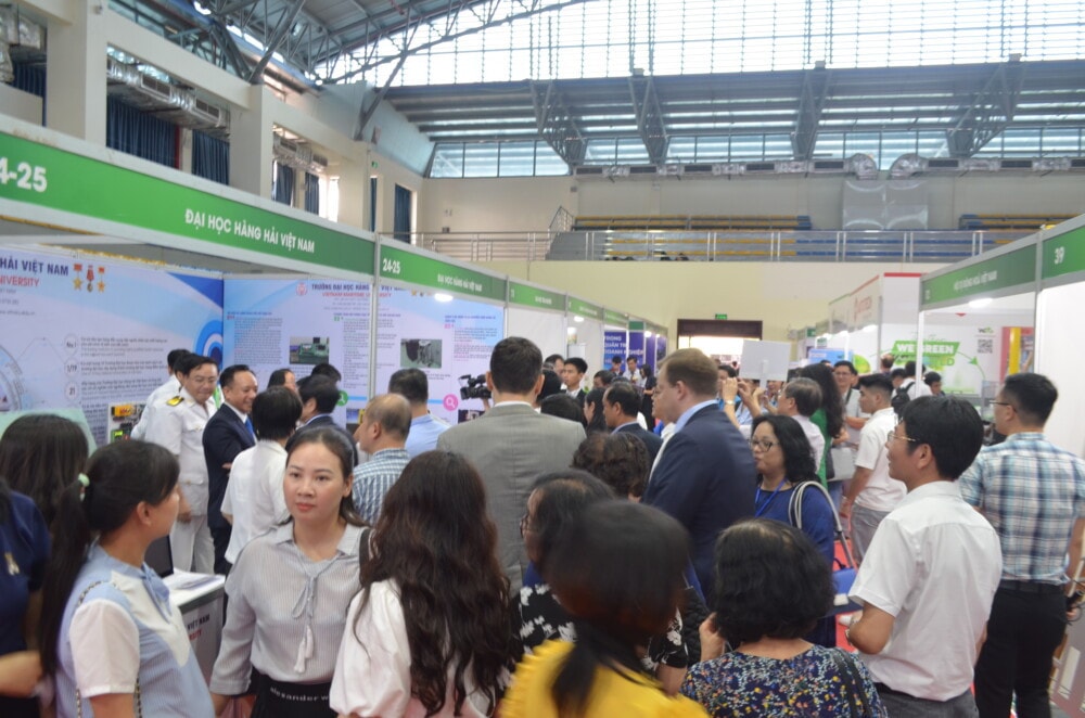 Khai mạc Hội nghị khoa học và Triển lãm về Điều khiển và Tự động hóa lần thứ 7 -0