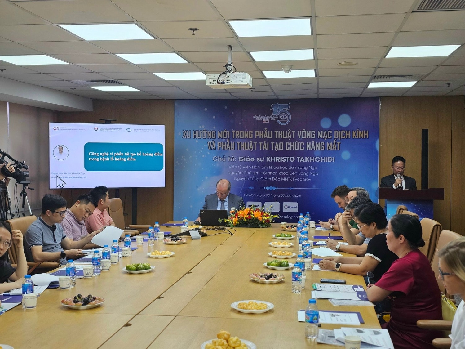 Xu hướng mới trong lĩnh vực phẫu thuật võng mạc dịch kính và tái tạo chức năng mắt -0