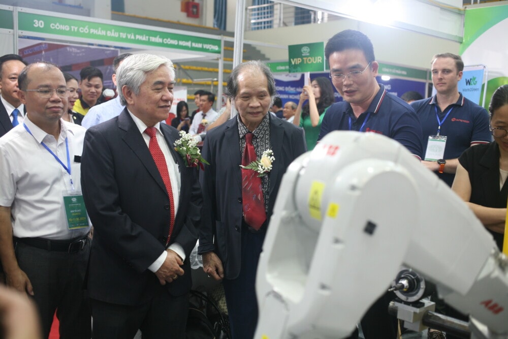 Khai mạc Hội nghị khoa học và Triển lãm về Điều khiển và Tự động hóa lần thứ 7 -0