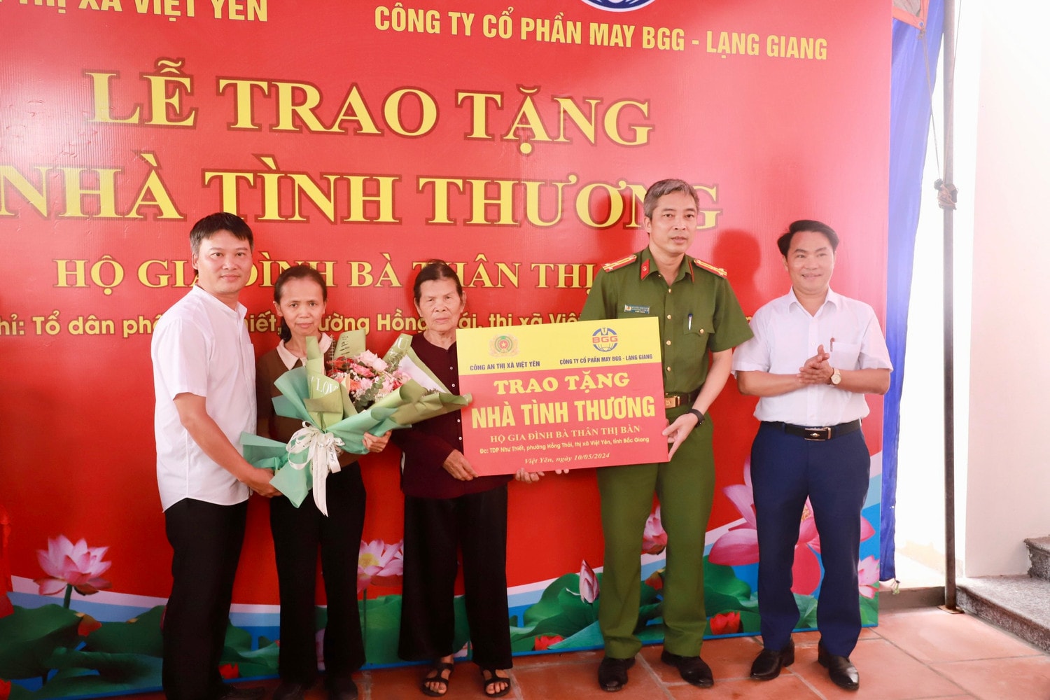 Công an tỉnh Bắc Giang: Khánh thành và bàn giao ngôi nhà “Mái ấm tình thương” đầu tiên trong năm 2024 -0