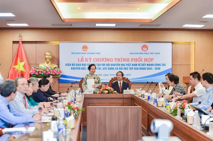 Cần đẩy mạnh khuyến học, khuyến tài, xây dựng xã hội học tập -0