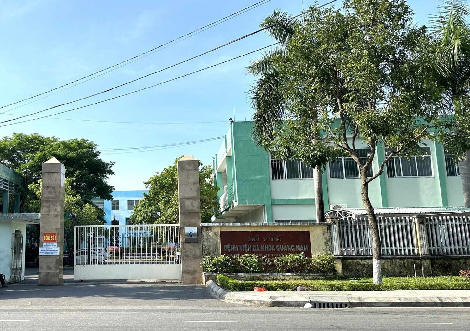 Vụ bệnh nhân được chẩn đoán u buồng trứng phải, bệnh viện mổ bên trái: Sở Y tế Quảng Nam nói gì? -0