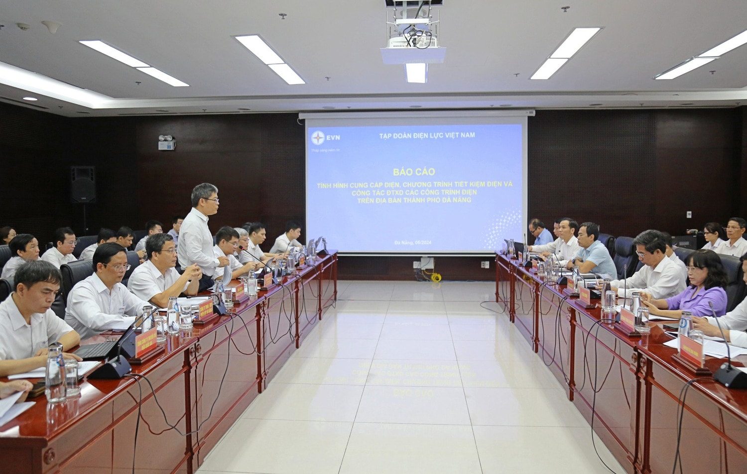 EVN làm việc với UBND thành phố Đà Nẵng về tình hình cung cấp điện, tiết kiệm điện và công tác phát triển điện lực -0