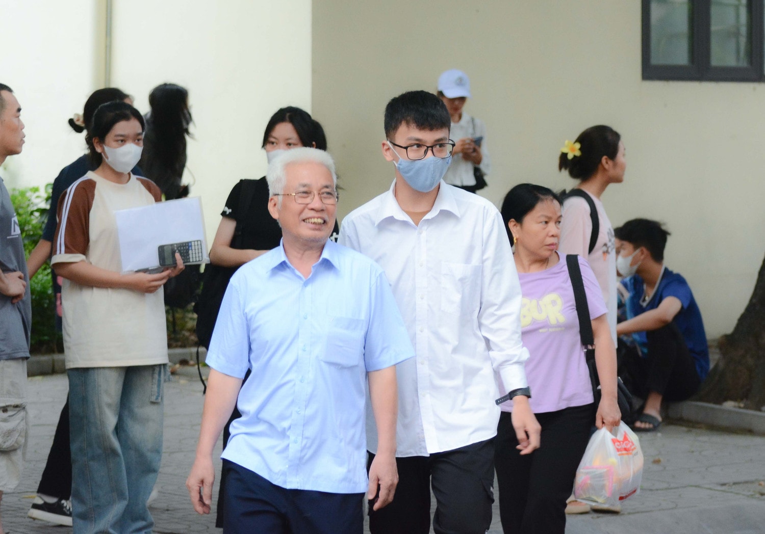 Hôm nay hàng nghìn thí sinh tới Đại học Sư Phạm Hà Nội thi đánh giá năng lực -0