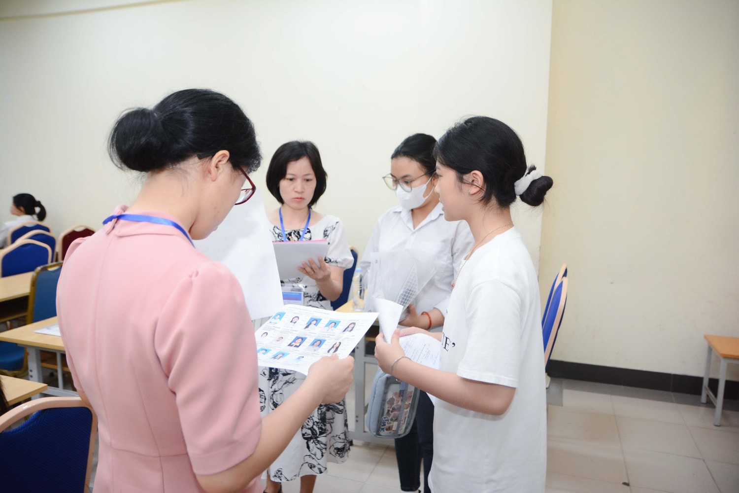 Hôm nay hàng nghìn thí sinh tới Đại học Sư Phạm Hà Nội thi đánh giá năng lực -2