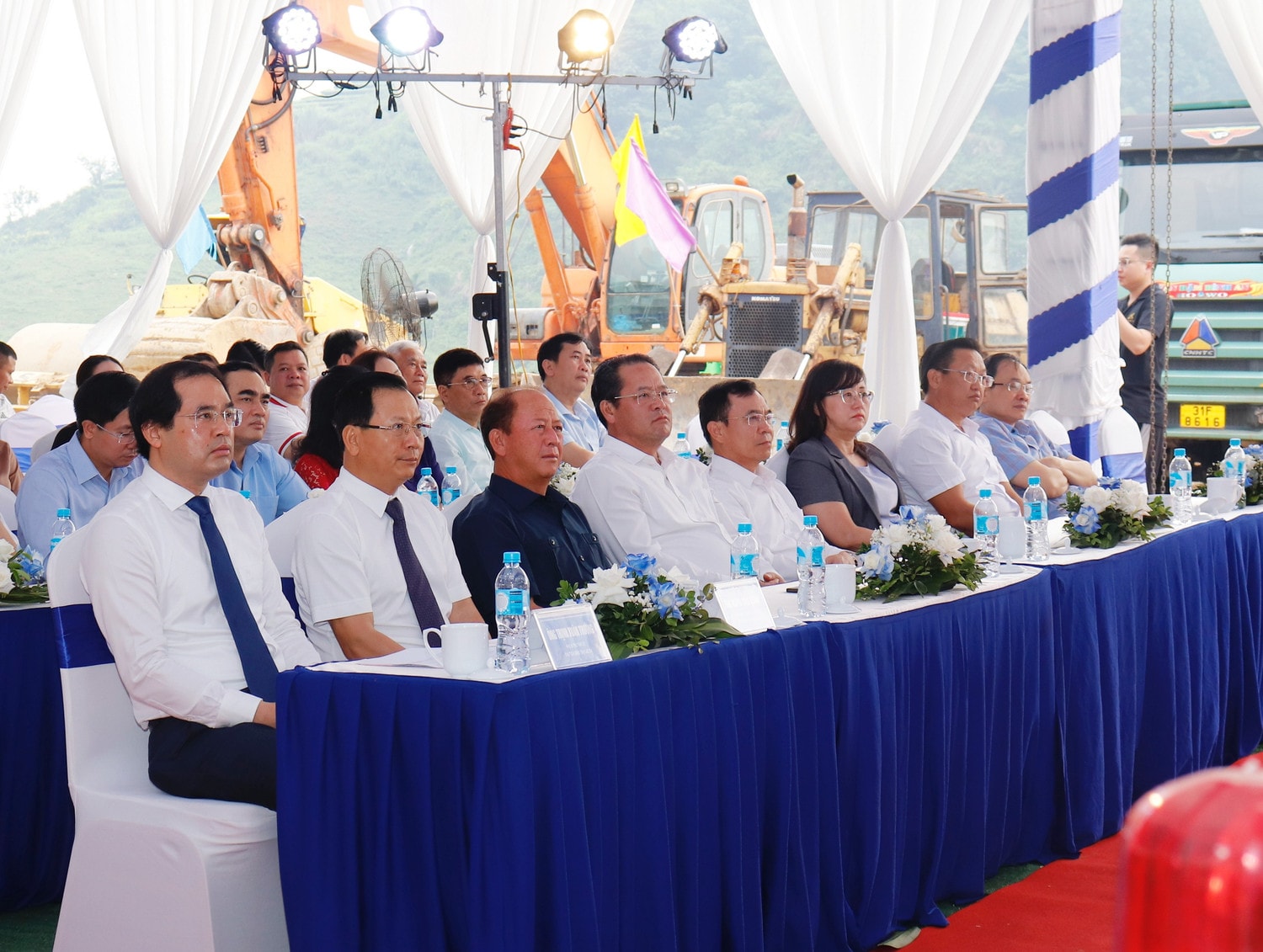Các đại biểu tham dự buổi lễ. Ảnh: An Nhiên Lào Cai đẩy mạnh xử lý chất thải công nghiệp và nguy hại -0