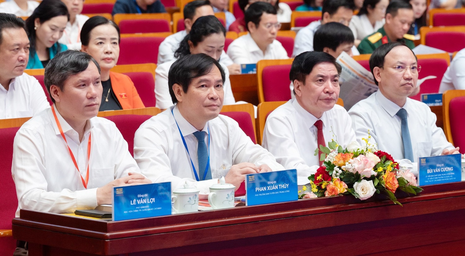 Xây dựng mục tiêu, lộ trình thích hợp, hoàn thiện hệ thống văn bản pháp luật về thiết chế văn hóa, thể thao, bảo đảm tính đồng bộ, thống nhất, khả thi -0