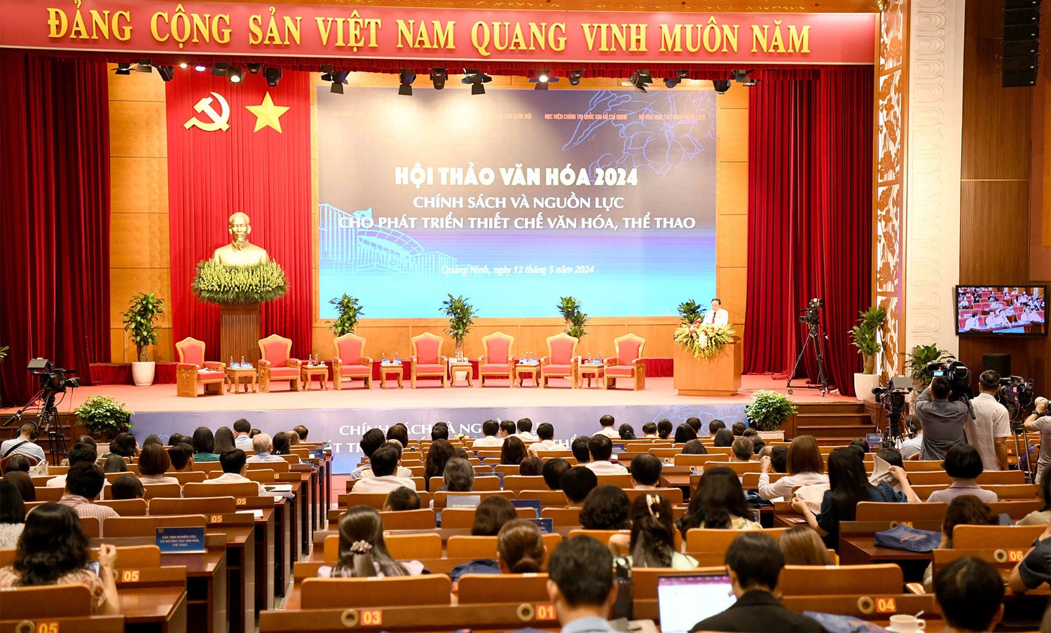 Phó Chủ tịch Thường trực Quốc hội Trần Thanh Mẫn: Các tham luận, thảo luận của đại biểu rất trách nhiệm, sâu sắc, có cơ sở lý luận và thực tiễn cao -0