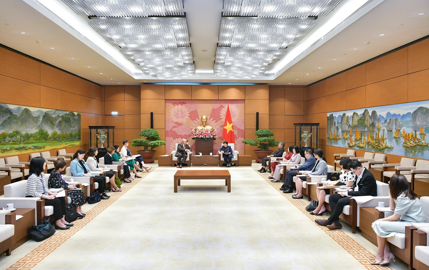 Toàn cảnh cuộc tiếp