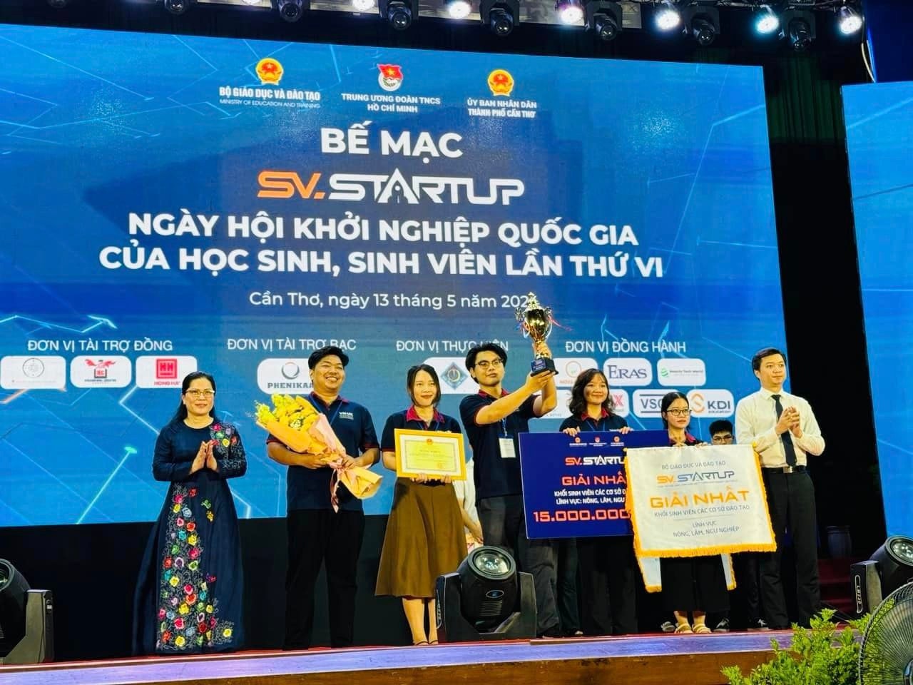 Sản phẩm BINKS - Mực thực vật giành giải nhất SV_STARTUP 2024