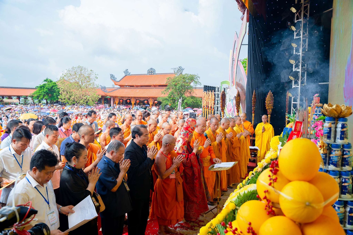 Tôn vinh giá trị của Phật giáo vì hòa bình, hạnh phúc 