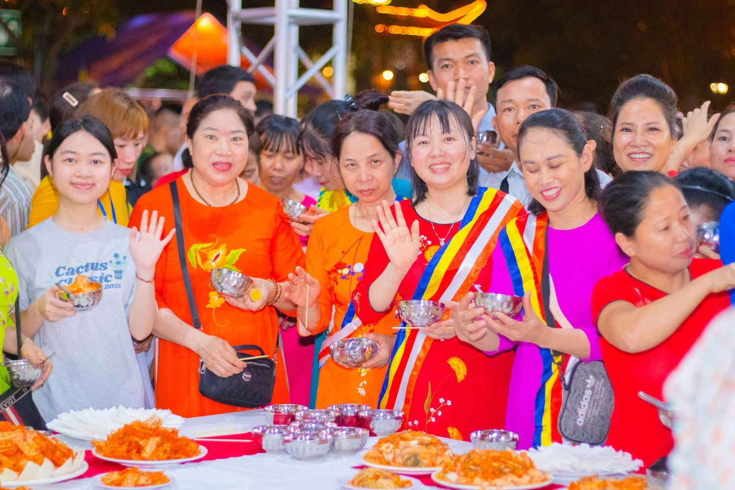 Tôn vinh giá trị của Phật giáo vì hòa bình, hạnh phúc 