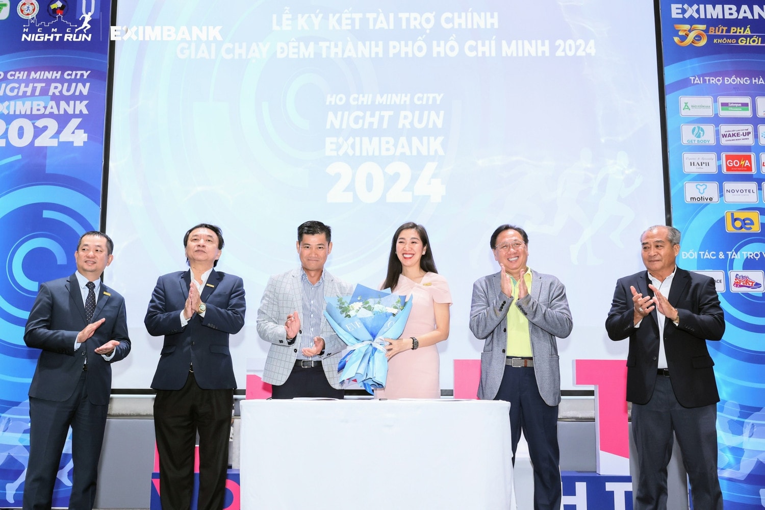 Chính thức khởi động Giải chạy đêm “Ho Chi Minh City Night Run Eximbank 2024” -0