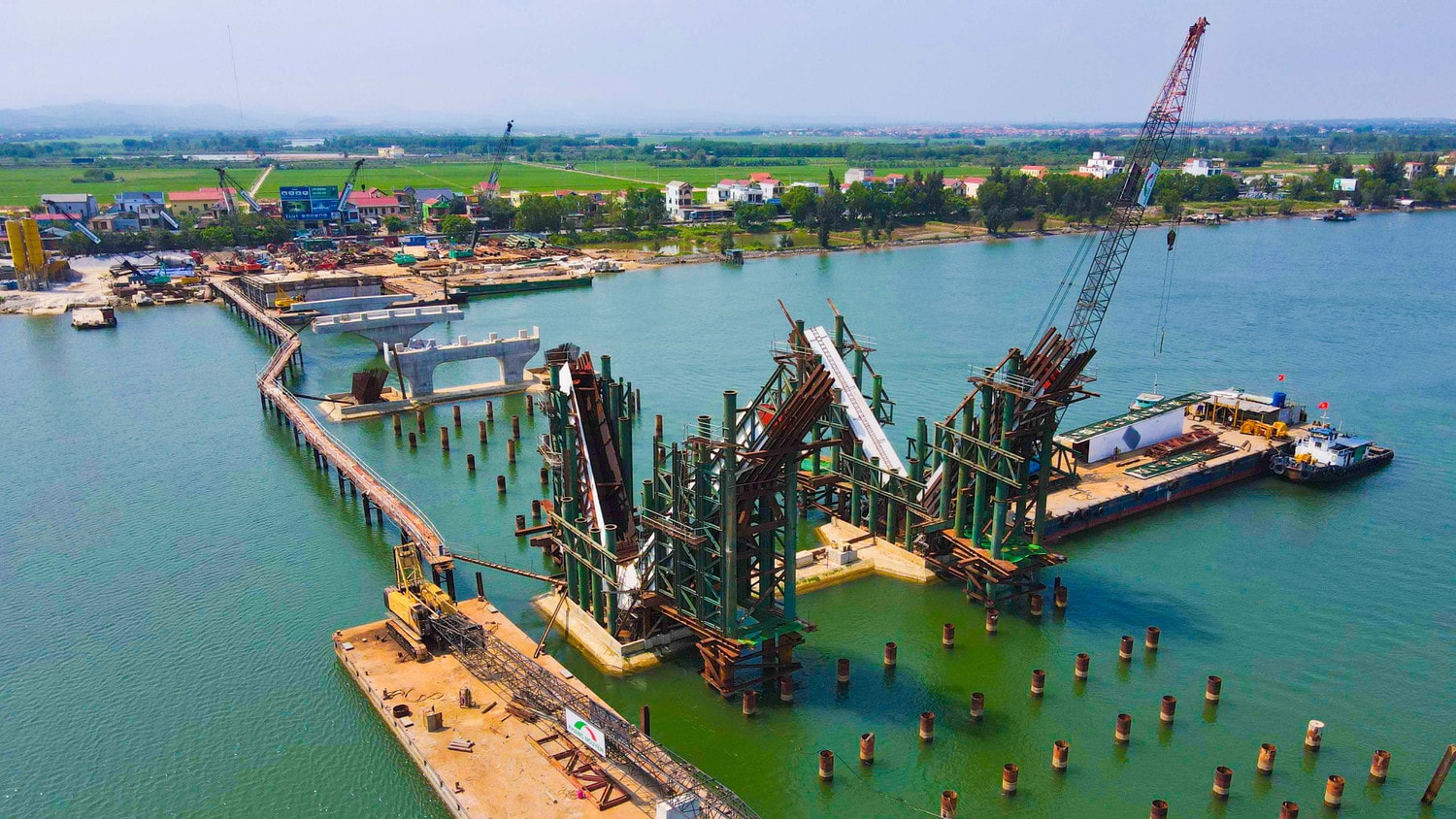 Quảng Bình đổi thay sau nửa thế kỷ kiến thiết qua những bức ảnh hiếm -0