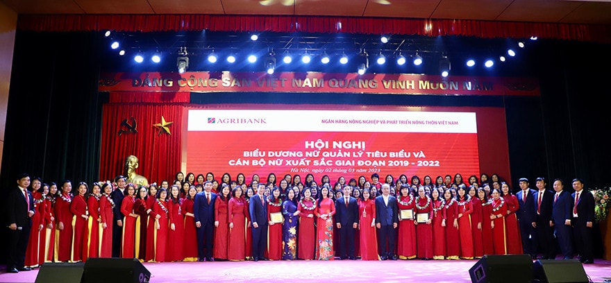 Đảng bộ Agribank tiếp tục đẩy mạnh việc học tập và làm theo tư tưởng, đạo đức, phong cách Hồ Chí Minh, đáp ứng yêu cầu nhiệm vụ trước tình hình mới