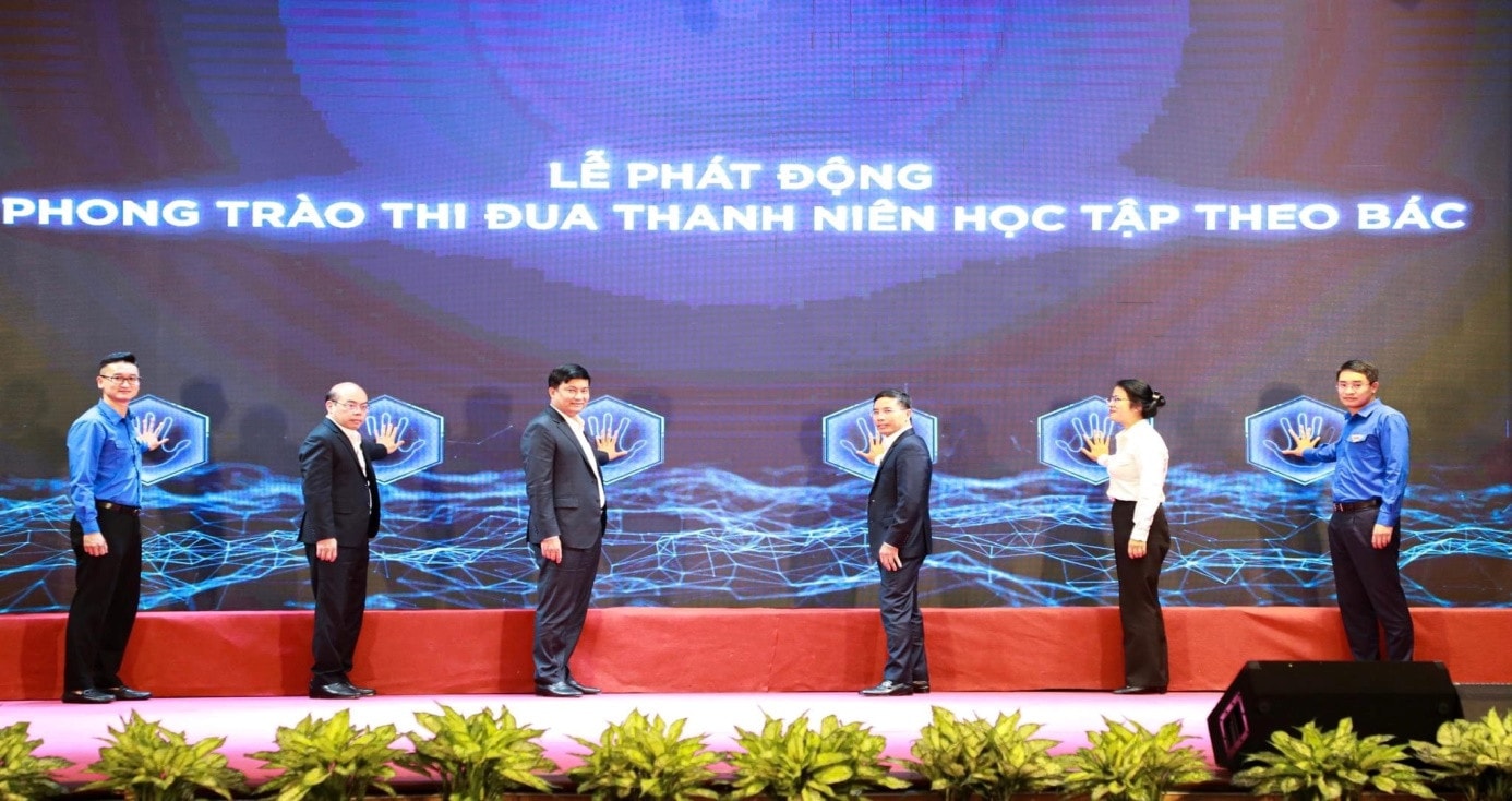 Đảng bộ Agribank tiếp tục đẩy mạnh việc học tập và làm theo tư tưởng, đạo đức, phong cách Hồ Chí Minh, đáp ứng yêu cầu nhiệm vụ trước tình hình mới