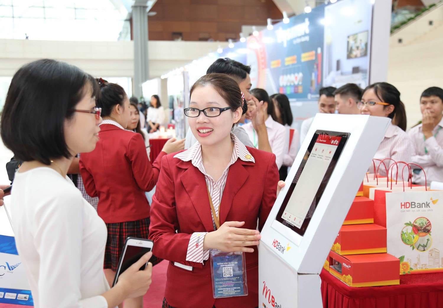 Dấu ấn HDBank trong bức tranh chuyển đổi số ngành ngân hàng -0