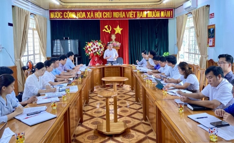 quang-canh-buoi-giam-sat-tai-huyen-kbang-anh-ha-duy-4199.jpg -0