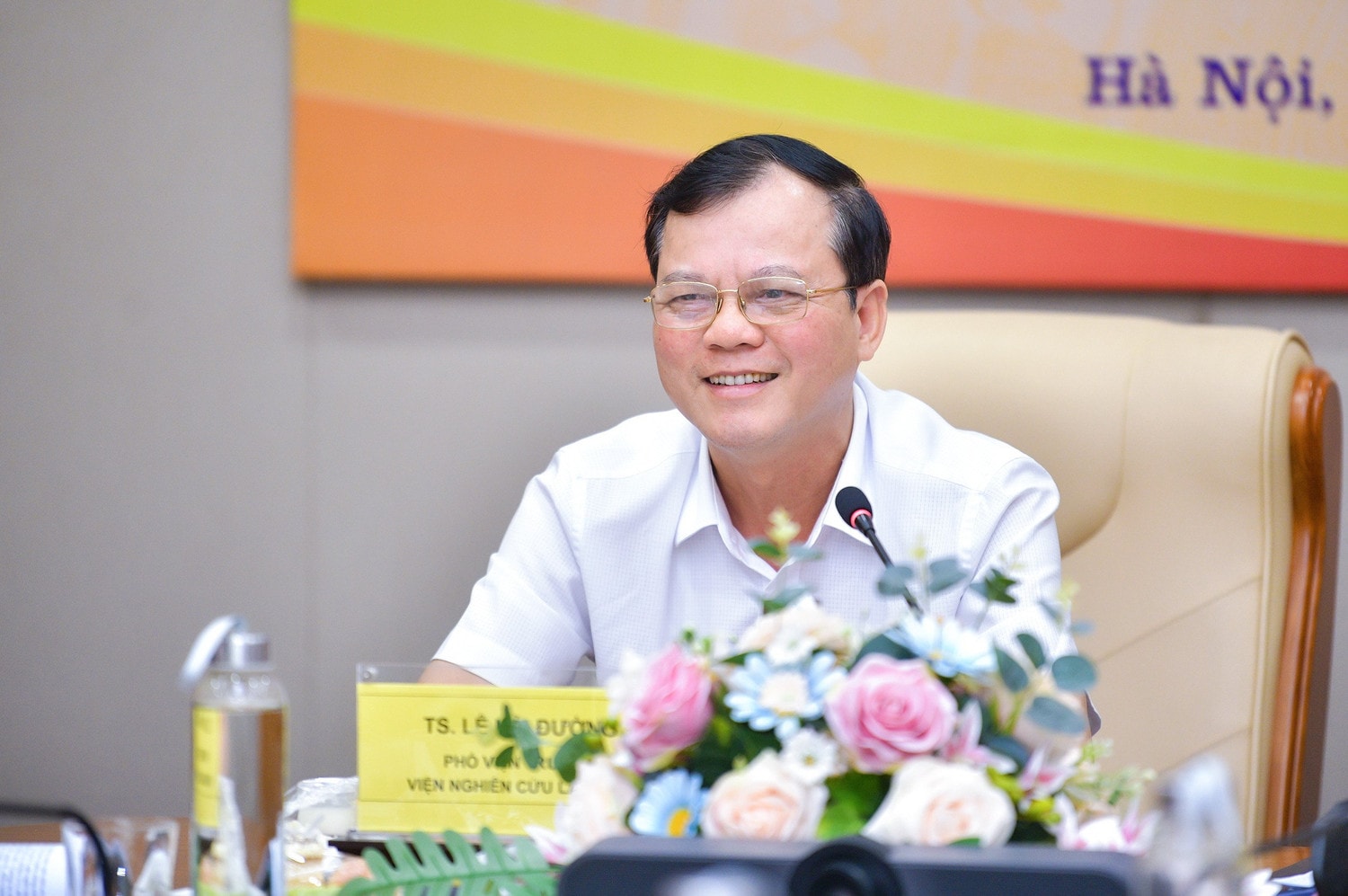Phó viện trưởng Viện Nghiên cứu lập pháp Lê Hải Đường phát biểu 