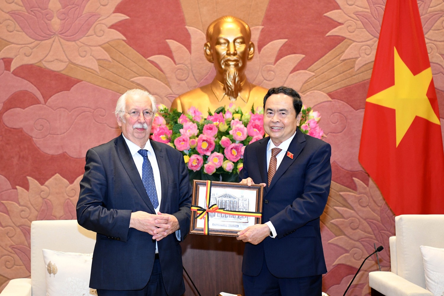 Phó Chủ tịch Thường trực Quốc hội Trần Thanh Mẫn tiếp Bộ trưởng Quốc vụ, nguyên Chủ tịch Hạ viện Vương quốc Bỉ ảnh 7 Phó Chủ tịch Thường trực Quốc hội Trần Thanh Mẫn tiếp Bộ trưởng Quốc vụ, nguyên Chủ tịch Hạ viện Vương quốc Bỉ -3