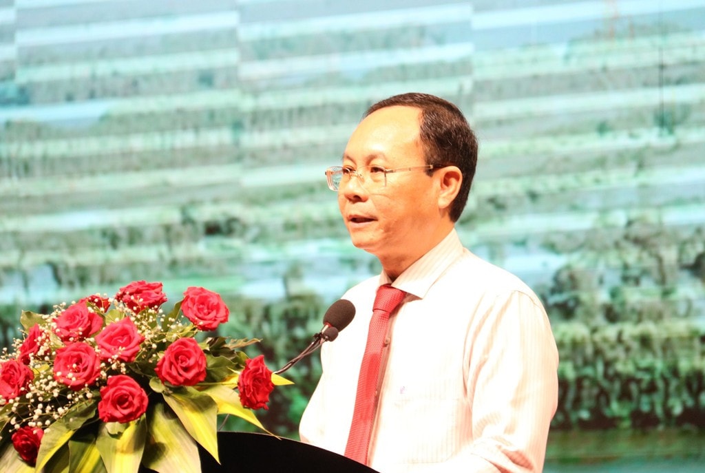 Ủy viên dự khuyết Trung ương Đảng, Bí thư Thành ủy TP. Cần Thơ Nguyễn Văn Hiếu phát biểu tại hội thảo ĐBSCL: Giải pháp cấp thiết bảo vệ vùng Đồng bằng Sông Cửu Long