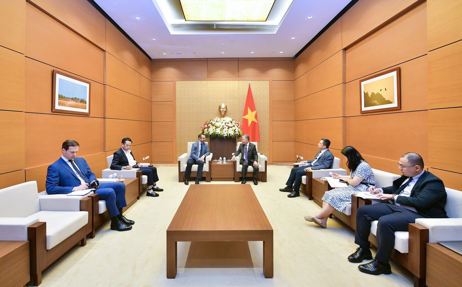 Quang cảnh cuộc tiếp 