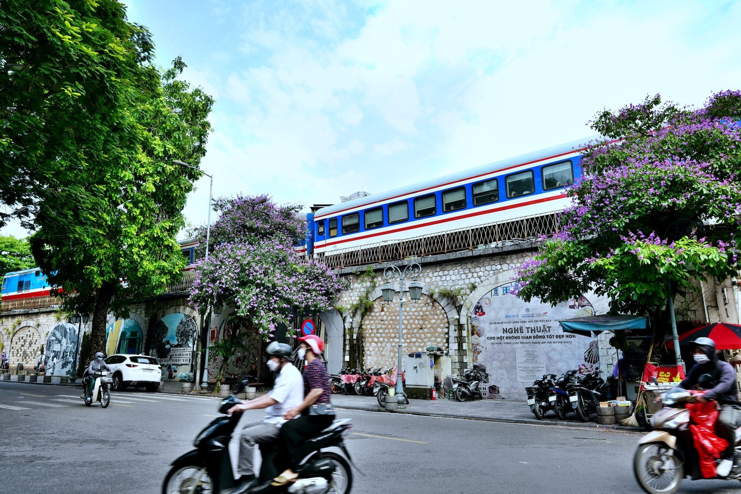 Sắc bằng lăng nhuộm tím phố phường Hà Nội -0