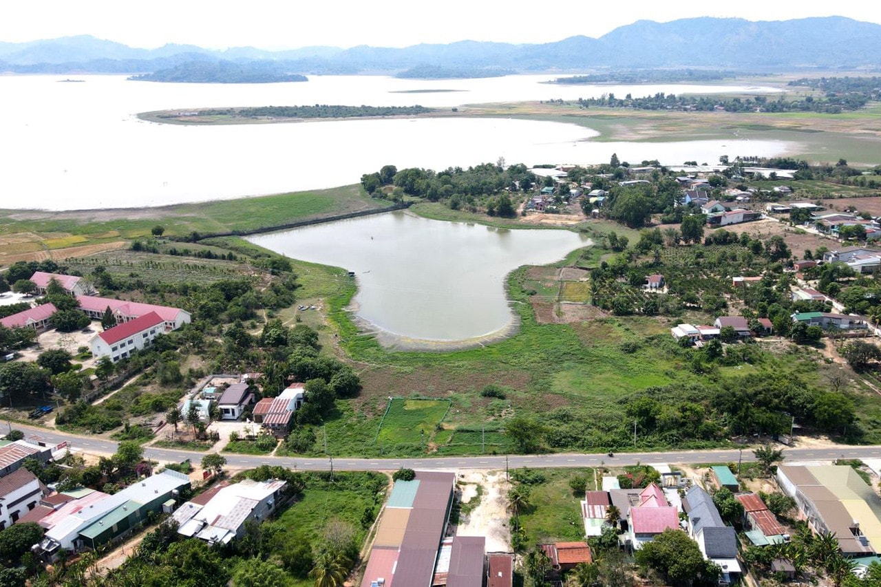 Đắk Lắk: Danh thắng hồ Lắk đang bị xâm hại -0